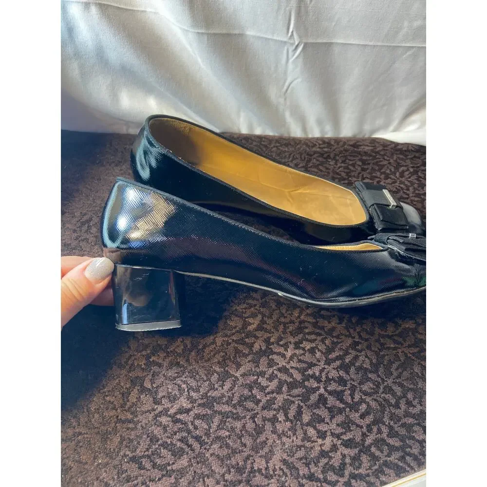Salvatore Ferragamo patent leather‎ Vara Pump